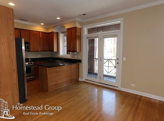 4th image of 3709 N Southport Ave #First