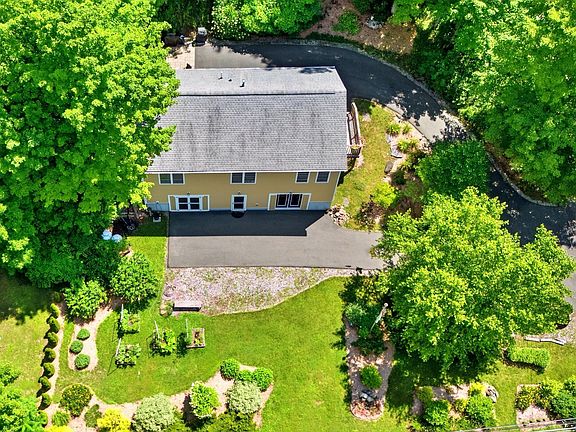 4th image of 26 Mahkeenac Rd