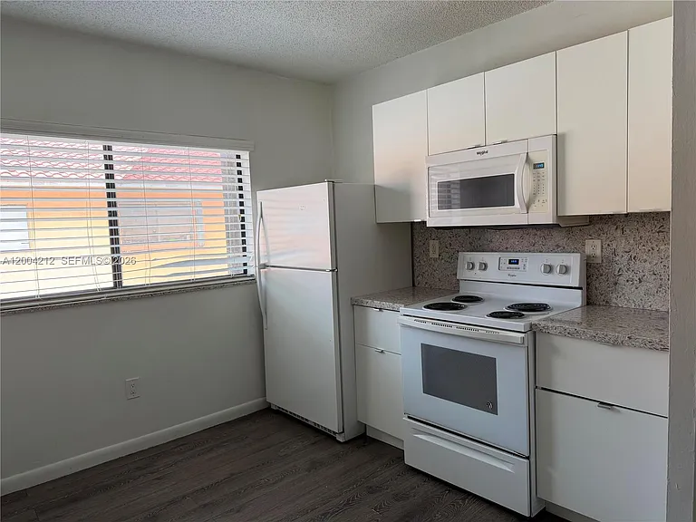 6370 W 27th Ct #38 — Photo 11