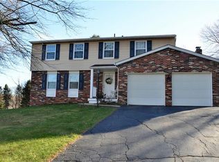 105 Coralberry Dr, Beaver Falls, PA