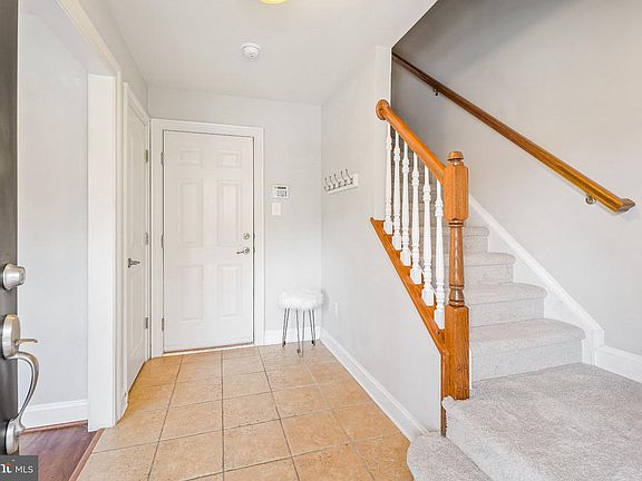 3rd image of 442 Whetstone Glen St