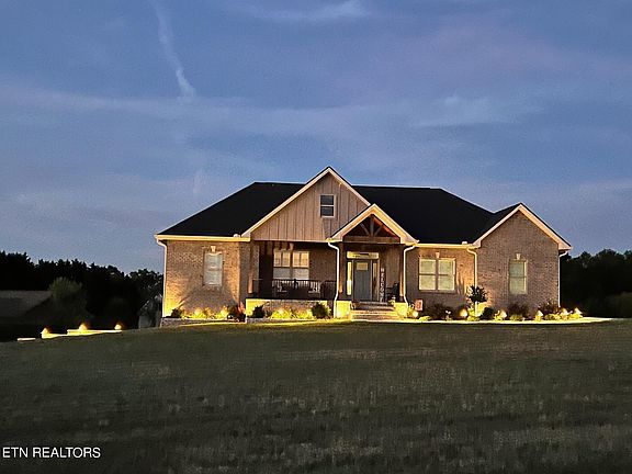 5th image of 107 Duck Pond Dr