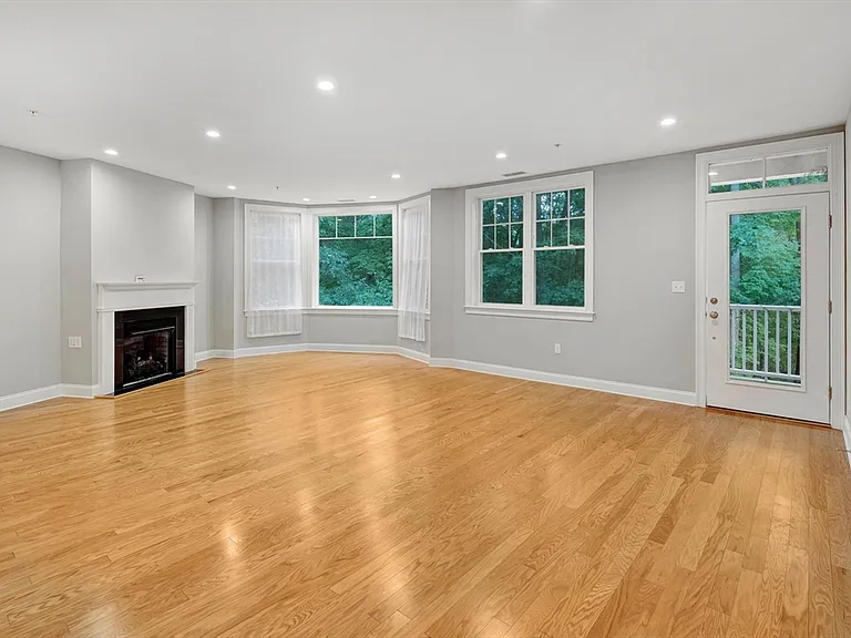 2 Inwood Dr #1009 — Photo 4