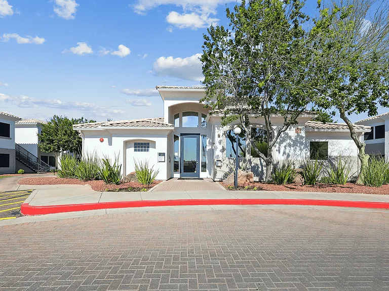Lake Pleasant Village — Photo 6