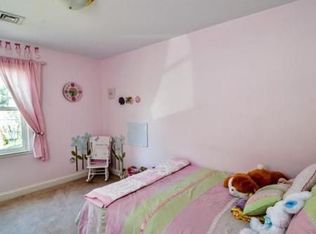 43 David St, Holliston, MA 01746