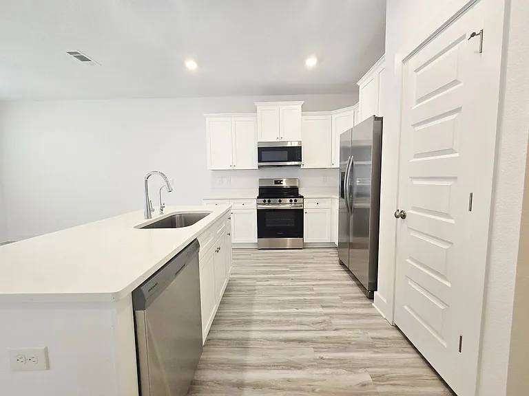 264 Salt Creek Ln — Photo 3