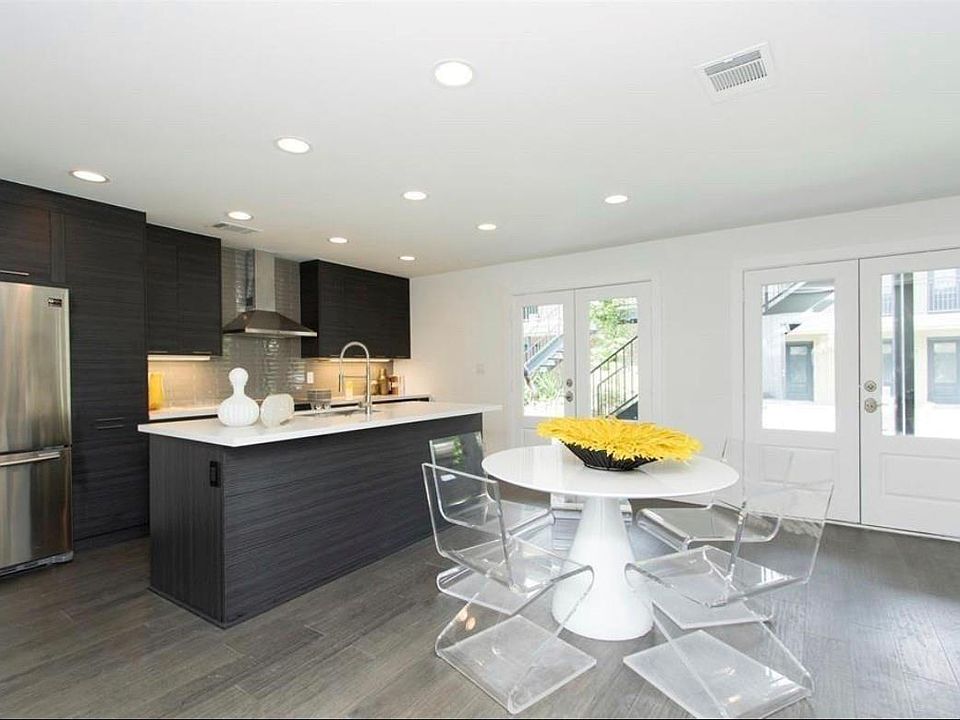 1st image of 1410 Hyde Park Blvd APT 105