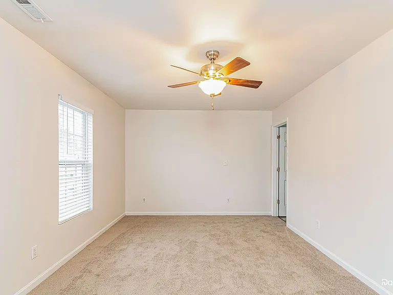 2855 Filbert St — Photo 15