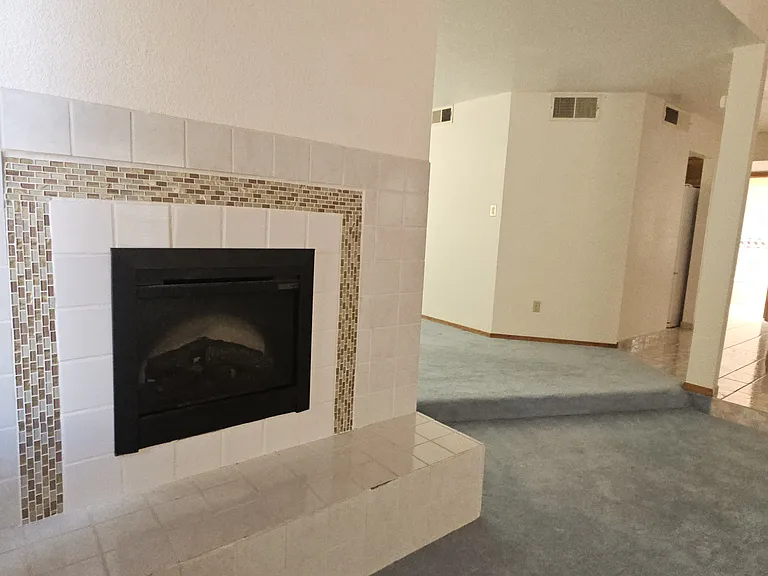 650 Frontier Dr — Photo 14