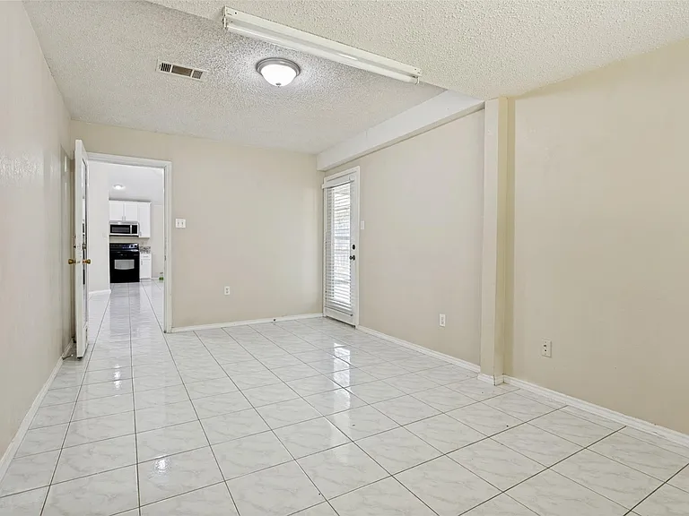 405 Myrtle Dr — Photo 9