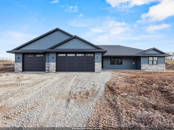 3382 Largo Ridge Ct, Green Bay, WI 54311