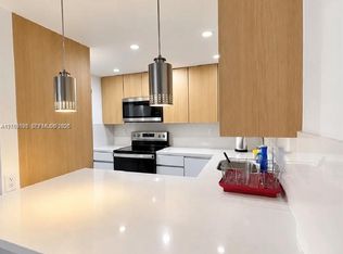 Yolanda Villas, Miami, FL 33126