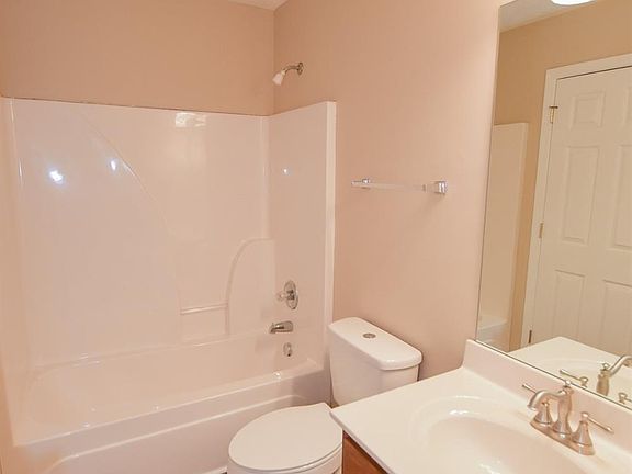 5th image of 191 Bristol Ln