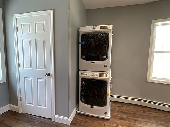 3rd image of 23 Clendenny Ave Floor 2
