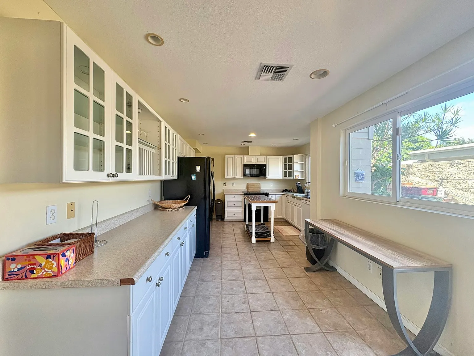 1422 Puanakau Street — Photo 2