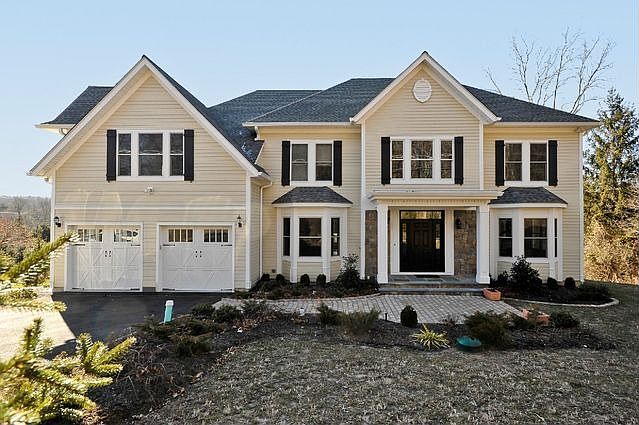 1st image of 386 Palmer Ln