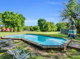 1047 Batchler Rd, Red Oak, TX 75154