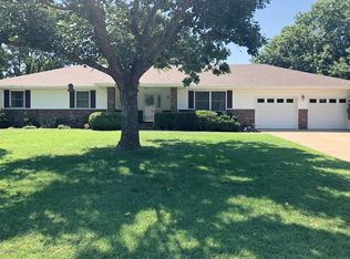 2111 Carrie St, Carthage, MO 64836
