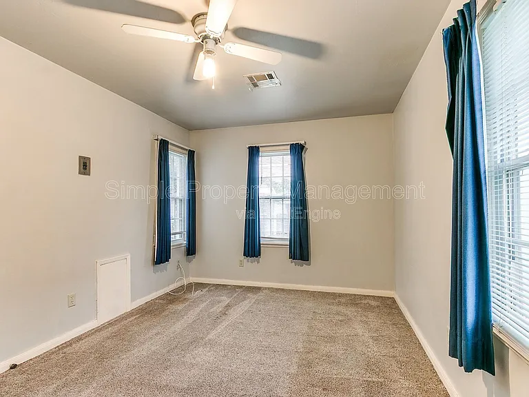 810 N Marshall Dr — Photo 13