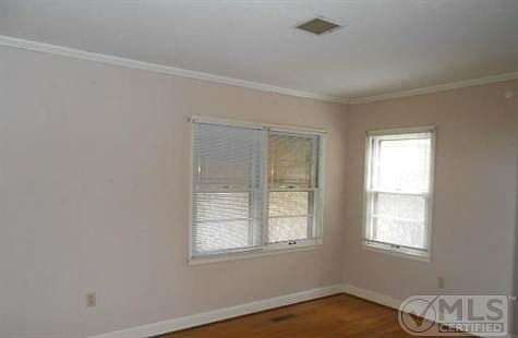 4th image of 105 Dogwood Ln