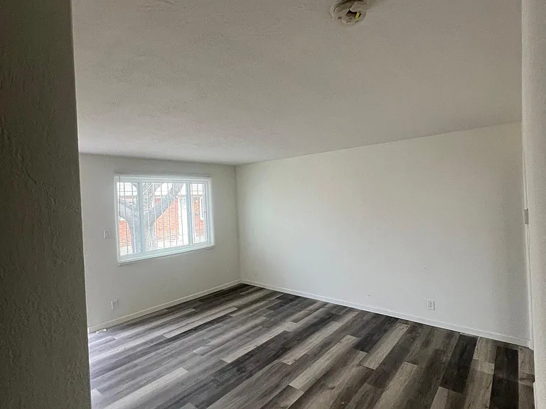 1029 Louisiana Blvd SE #C — Photo 8