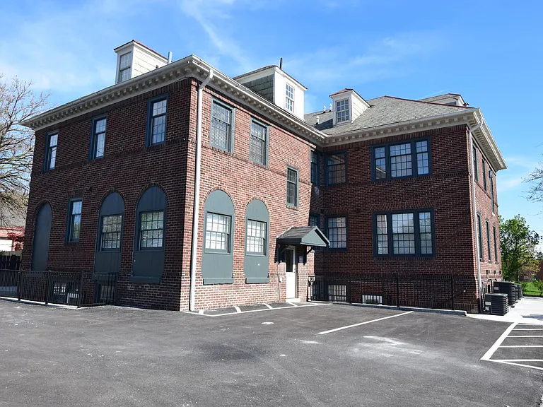 94 E 3rd Avenue, Italian Village