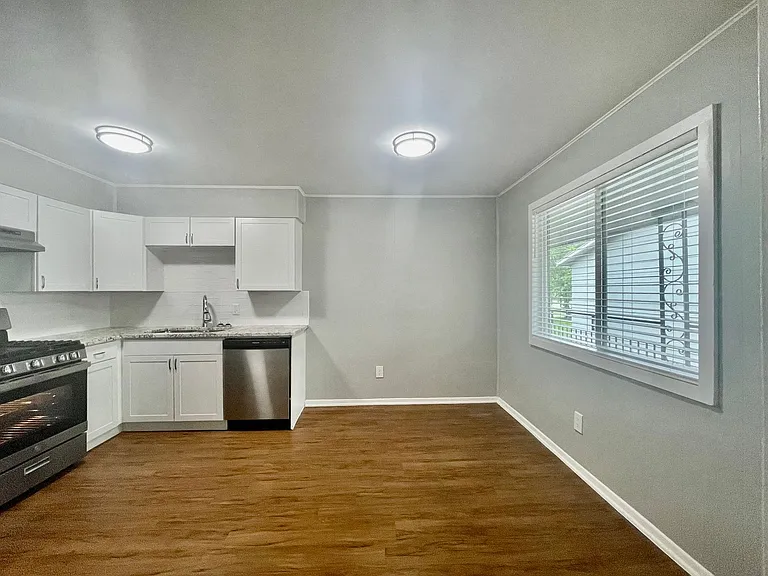 Sundance Apartments — Photo 34