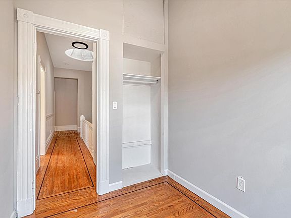 3rd image of 1558 Guerrero St