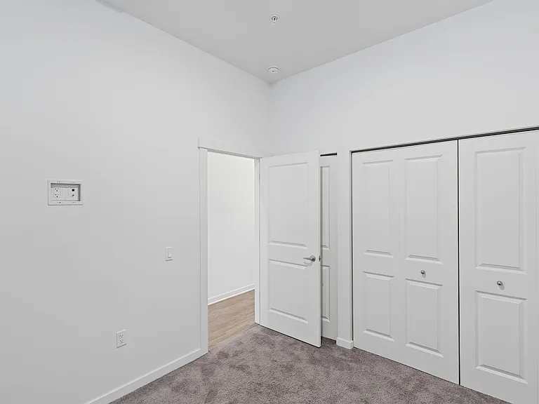 501 S Capitol Ave — Photo 107
