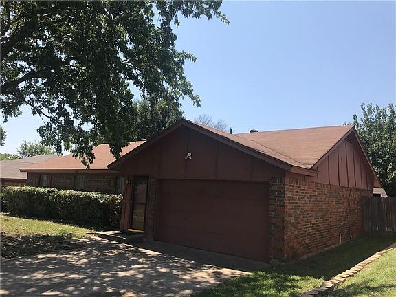 2nd image of 6108 Maple Springs Dr
