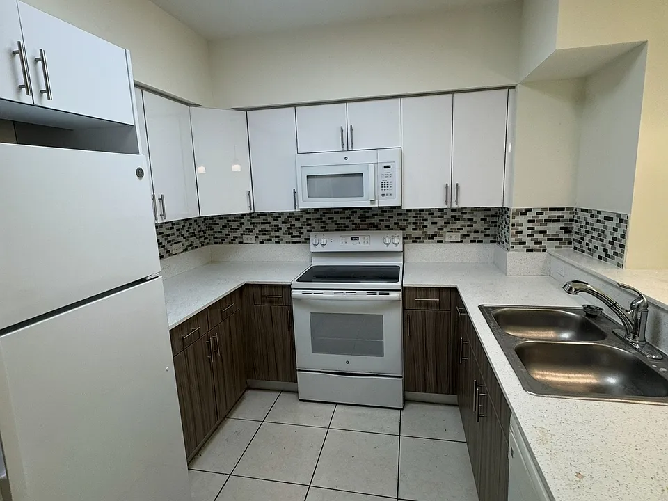 2603 NW 16th Street Rd #505