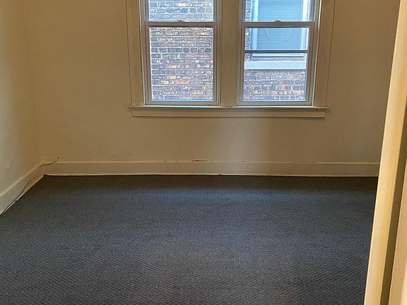 4th image of 4028 Alder St Unit 2R