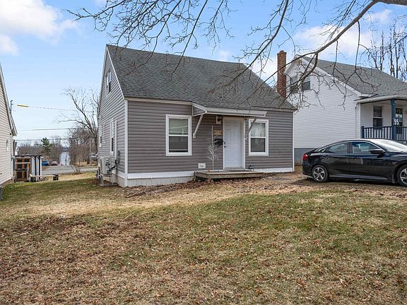 3rd image of 99 Poplar St
