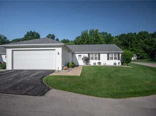 665 Theresa Ave, Hermitage, PA 16148