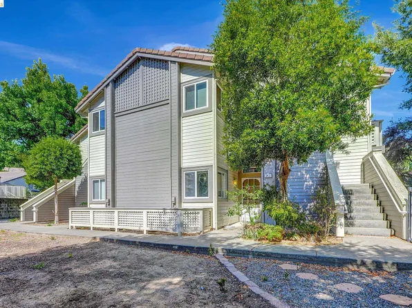 243 Florence Ct, Hercules, CA 94547