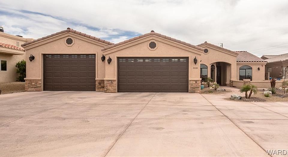 1st image of 3120 Crater Dr