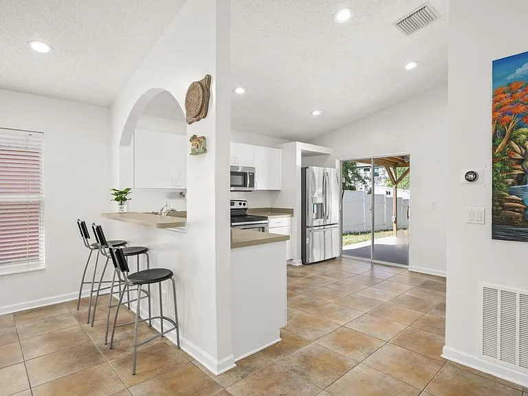 948 Grassy Island Ln — Photo 10