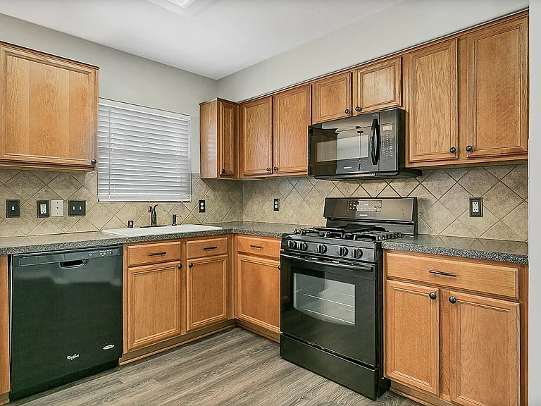 2331 Old Ox Rd — Photo 6