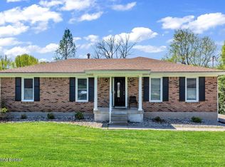 8521 Burlingame Rd, Louisville, KY 40219