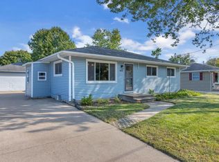1029 London St, Menasha, WI 54952