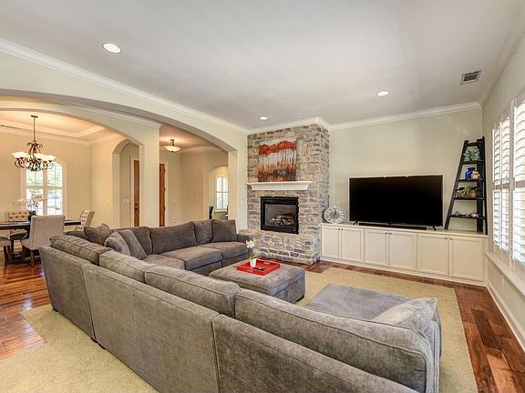 4th image of 148 Chimney Bluff Ct