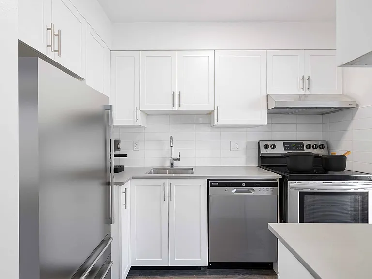 1265 Burnaby St — Photo 26