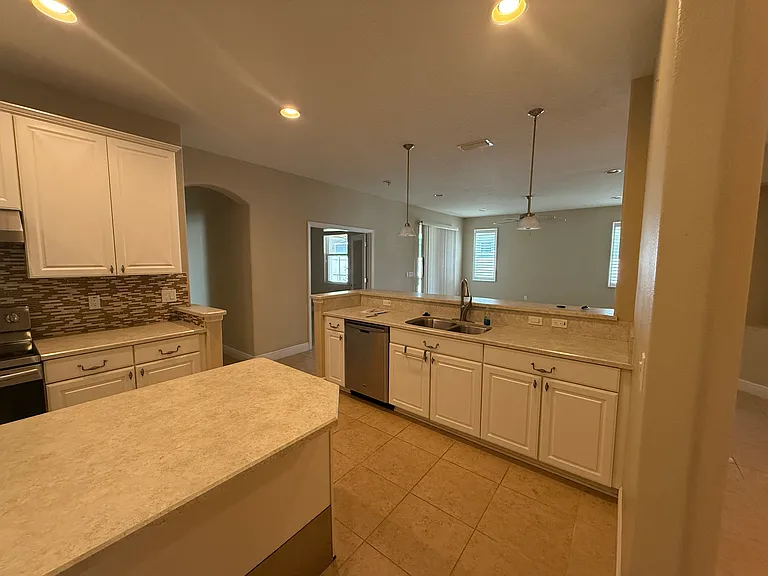3833 Esplanade Ave — Photo 3
