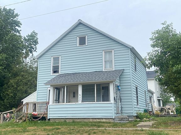 2nd image of 937 S Hayes St