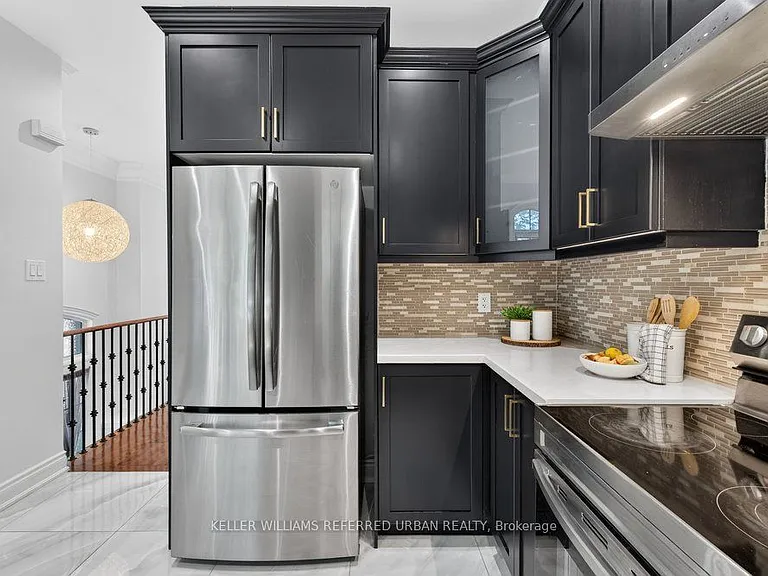 233 Finch Ave E — Photo 12