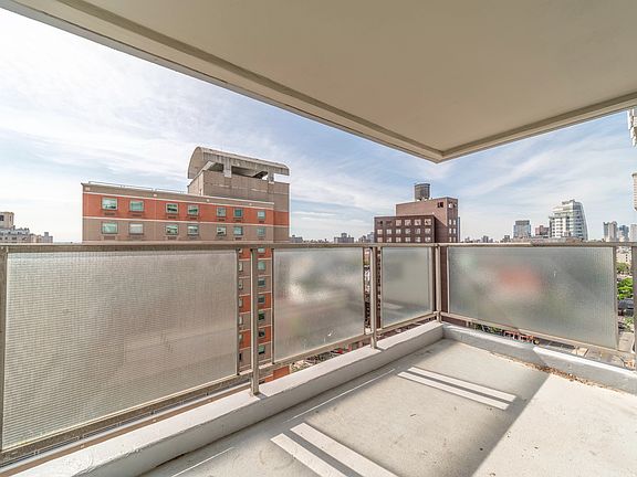 4th image of 115 E 9th St APT 16E