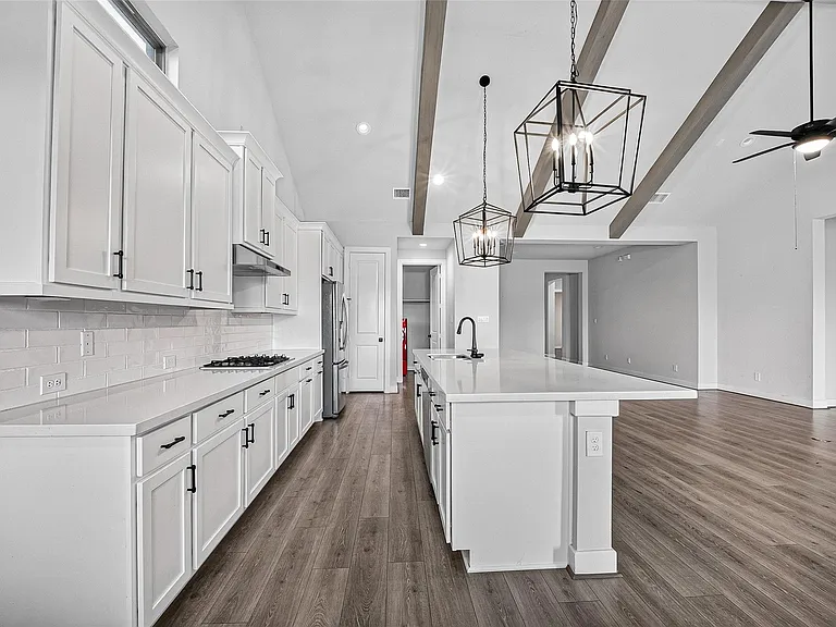 2600 Golden Palms Ln — Photo 9