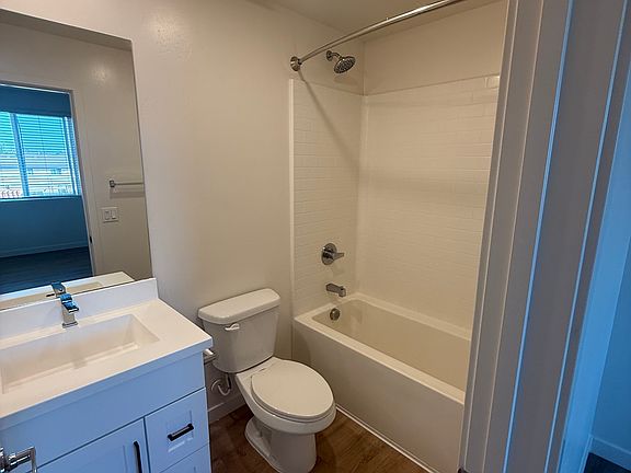 3rd image of 312 N Palm Ave APT 203
