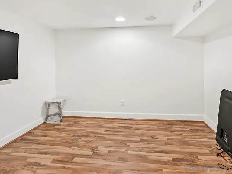 9230 Island Pine Way — Photo 15