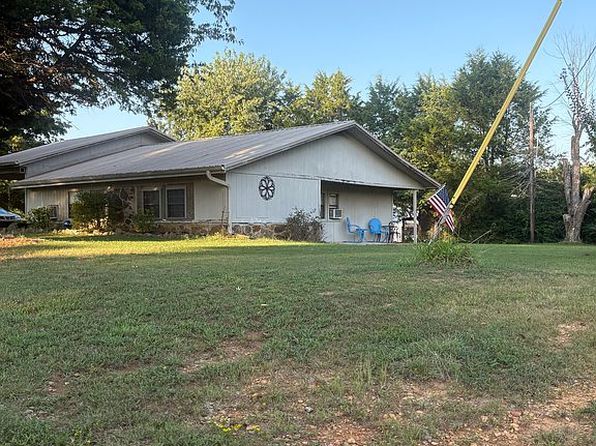 4 Persimmon Ln